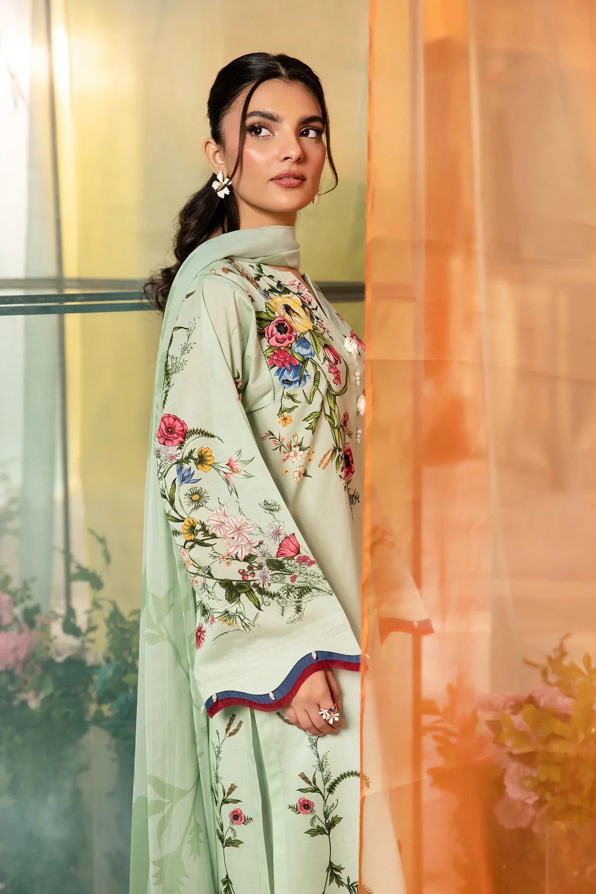 Maria B - MB-CUS25-712-B - 3 Pc Embroidered Lawn Suit