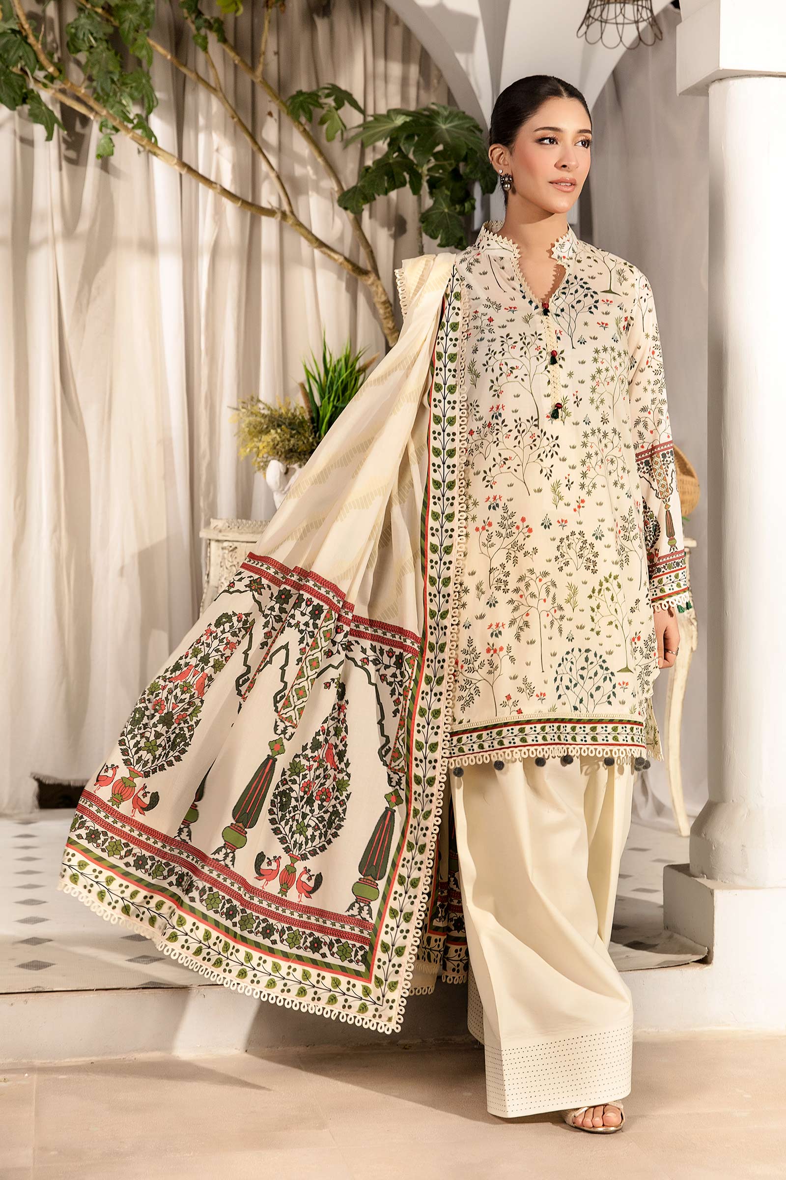 Maria B MB-ELHV1-02 3-Piece Printed Lawn Suit (Lawn Shirt, Voile Dupatta, Cambric Trouser)