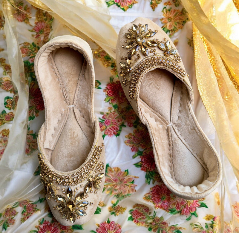 Maharani – Cream Jutti